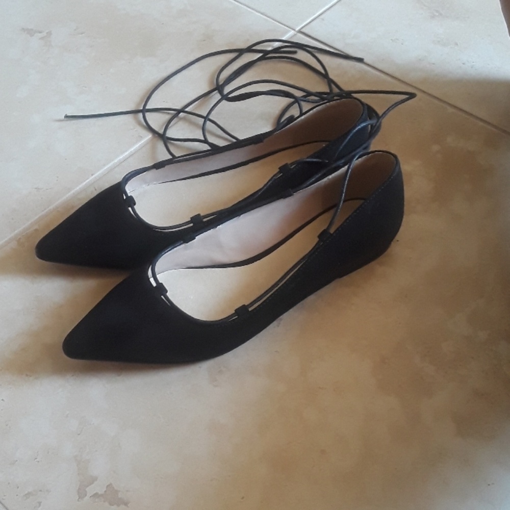 Shoes - Picture 2 of 4